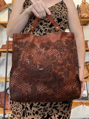 Campomaggi Bag in Cognac with Floral Pattern